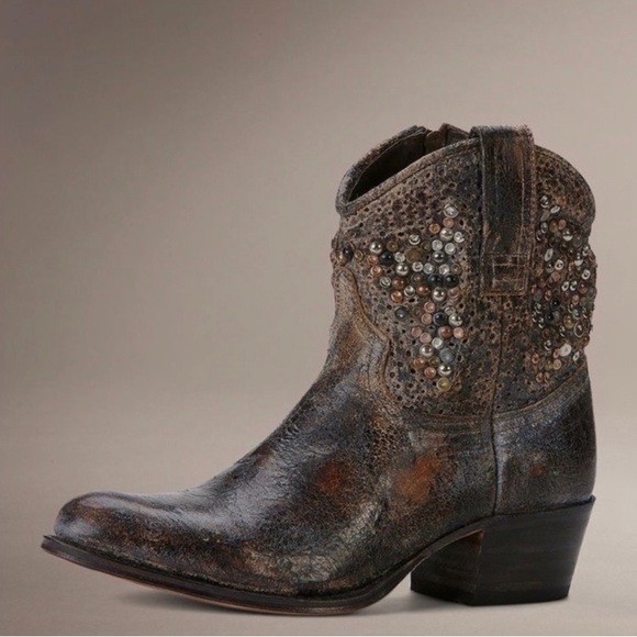 ✨👢✨SIZE 7 | Frye 'Deborah' Studded Boots Western Distressed Leather MSRP $598 - Picture 2 of 16